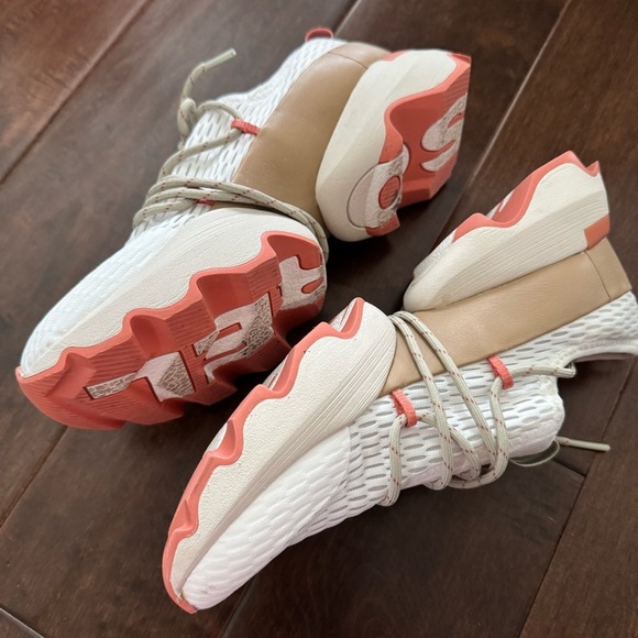 Sorel kinetic impact lace Women's White and Tan Sneakers - Picture 12 of 14